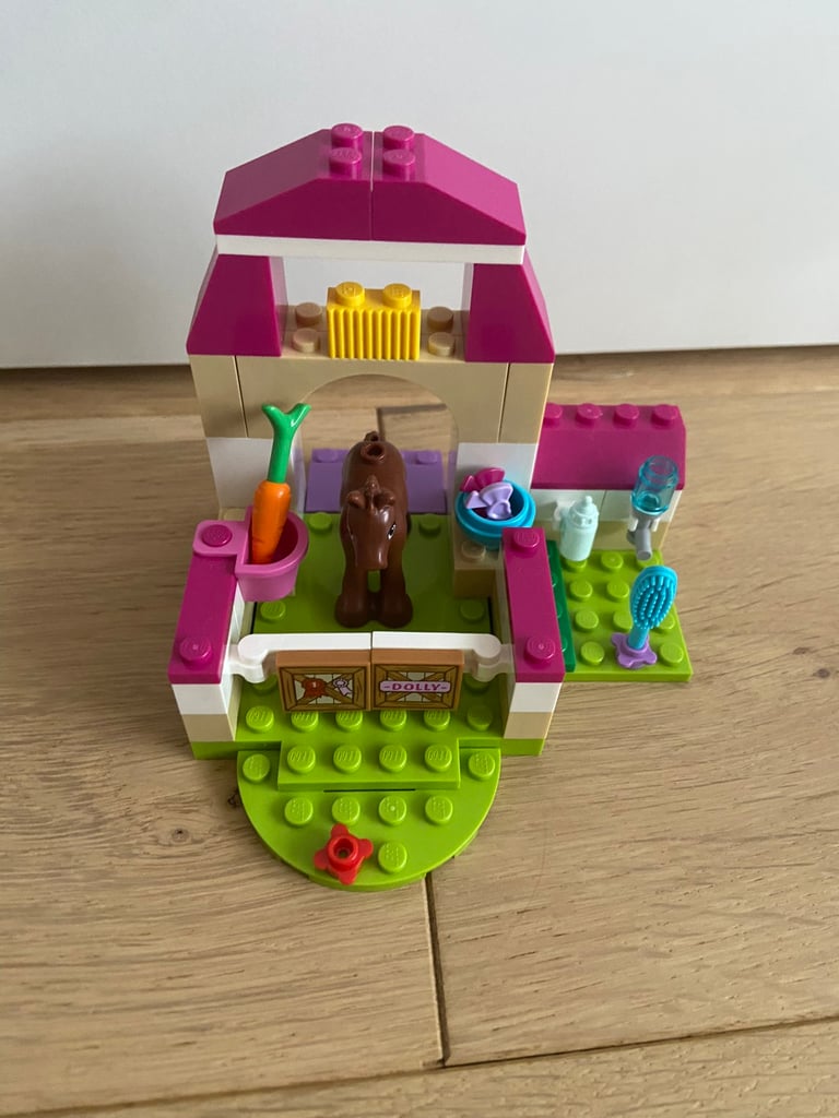 Lego Junior 10746 Mias Farm