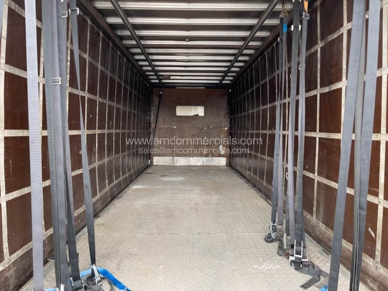 2017 (17) SCANIA P280 6X2 TAG CURTAINSIDE