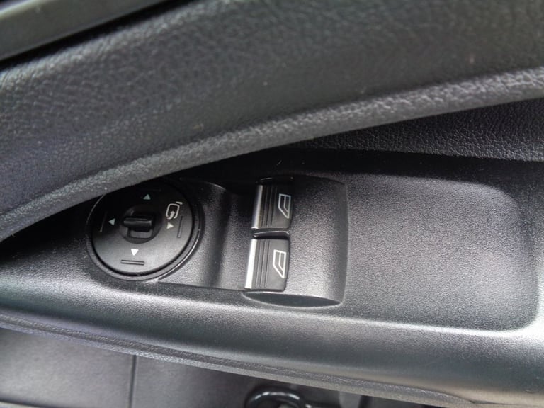 2018 68 FORD TRANSIT CONNECT 1.5 TDCI 200 LIMITED VAN 5DR DIESEL MANUAL L1NO VAT