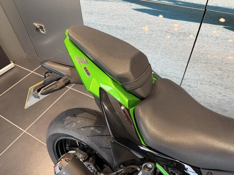 2023 Kawasaki ZR1000 H2