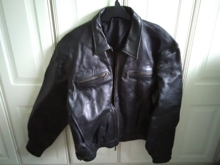 QUALITY HEAVY DUTY BLACK LEATHER JACKET - LARGE SIZE 