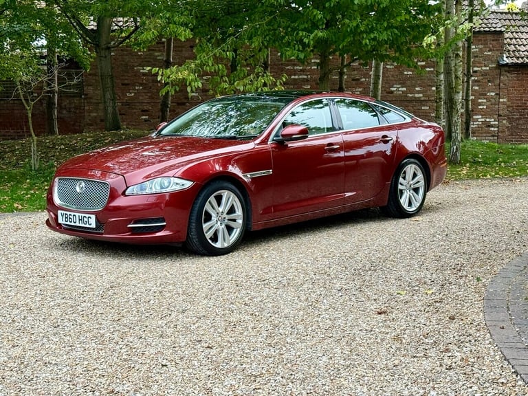 2010 Jaguar XJ 3.0d V6 Premium Luxury 4dr Auto SALOON DIESEL Automatic