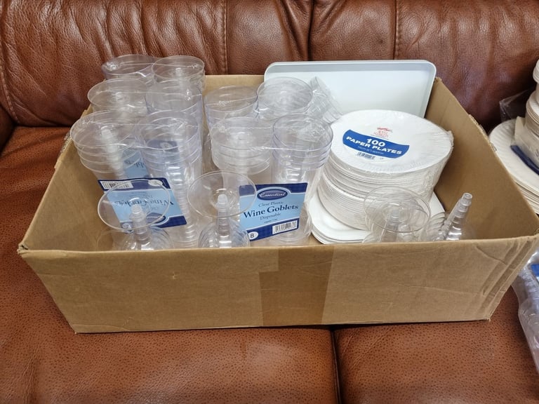 Tableware - Plastic Drinking Cup/Paper Plates/Accessories