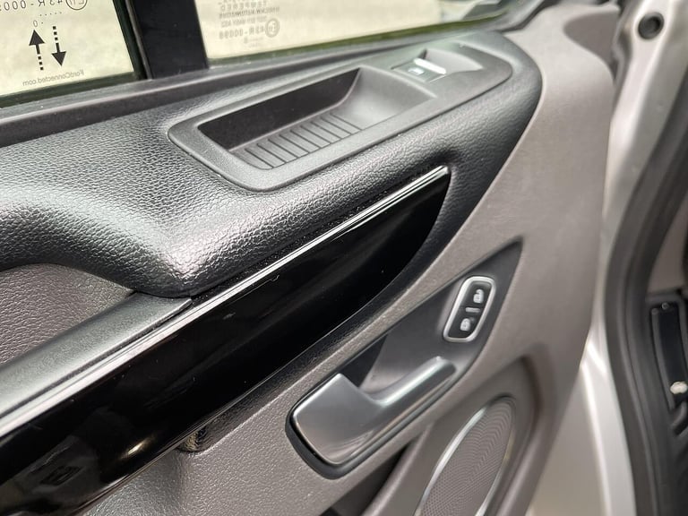 2020 Ford Tourneo Custom 2.0 320 EcoBlue Titanium Auto L2 Euro 6 (s/s) 5dr MPV Diesel Automatic