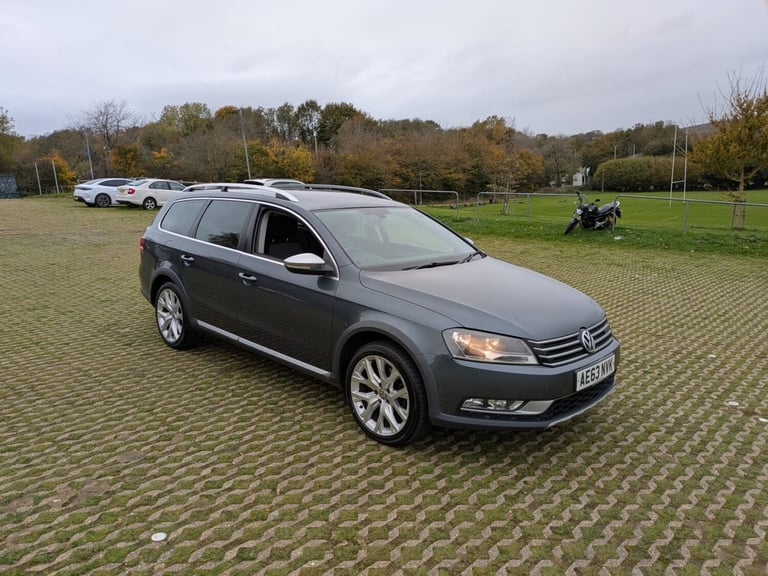 image for 2013 Volkswagen Passat 2.0 TDI Bluemotion Tech 4MOTION 5dr ESTATE Diesel Manual