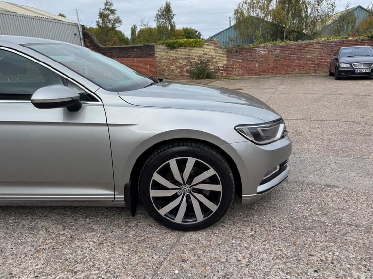 VOLKSWAGEN PASSAT 2.0 TDI BlueMotion Tech SE Business DSG Euro 6 (s/s) 5dr 2015