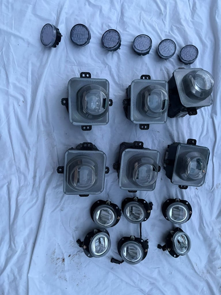 3 SETS OF FRONT HEADLIGHTS, FRONT FOGS, FRONT SIDELIGHTS