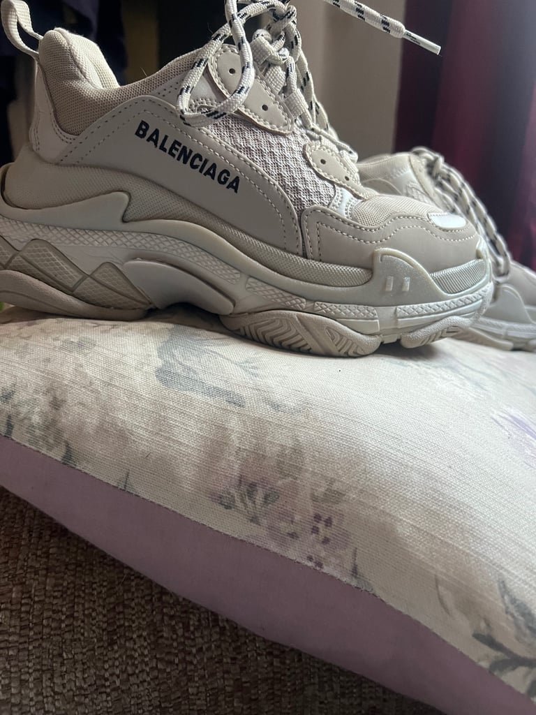 image for  Size 4.5-5 Balenciaga trainers £150