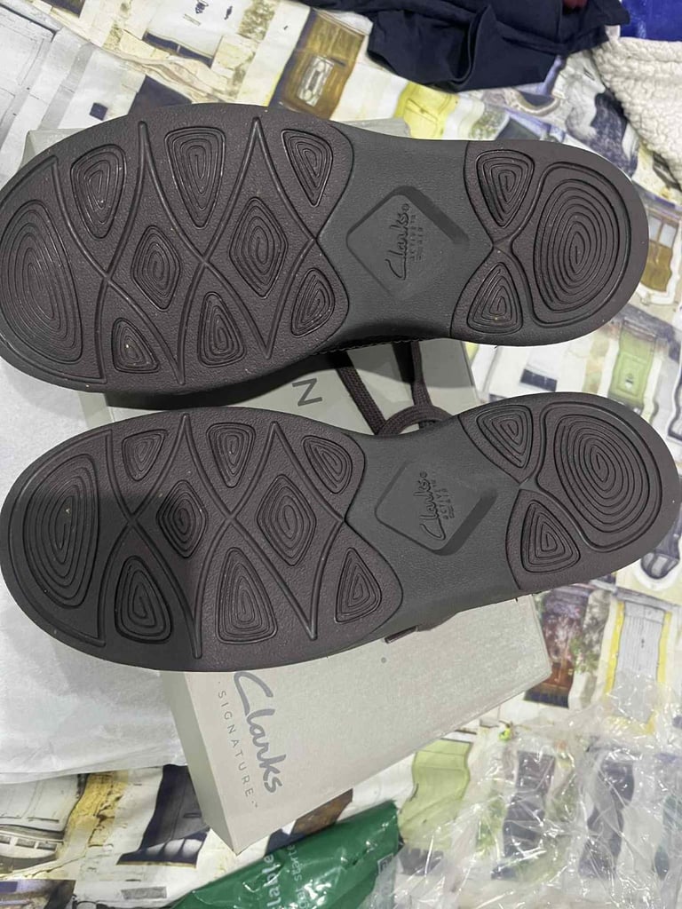Clarks Active Air Casual Shoes size 9 *Brand New*Cost £99