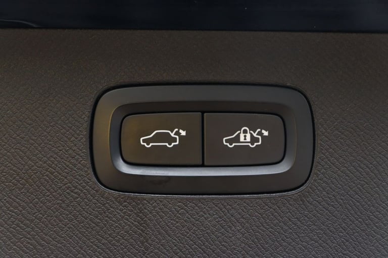 2021 21 VOLVO XC90 2.0 B6 MHEV R-DESIGN PRO SUV 5DR PETROL HYBRID AUTO 4WD EURO