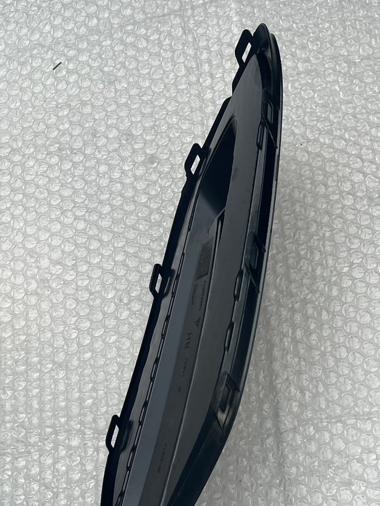 Vauxhall Astra K 2020 front bumper right side trim