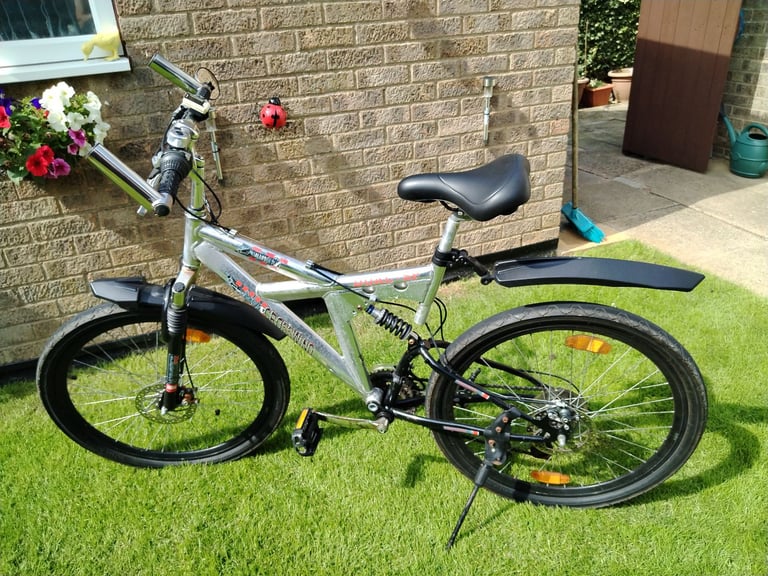 image for MOUNTAIN BIKE (GOOD CONDITION)