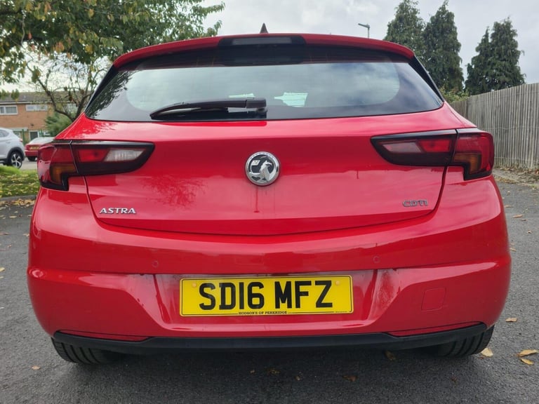  Vauxhall Astra 1.6 CDTi BlueInjection Elite Nav Euro 6 (s/s) 5dr Diesel Manual