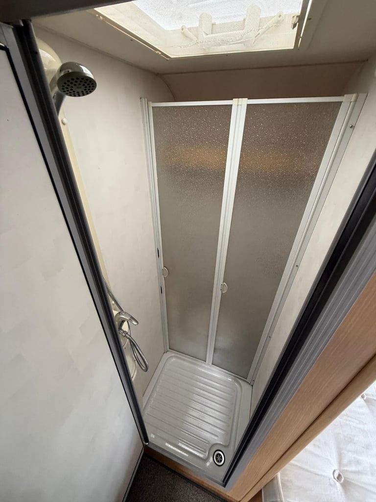 Abbey Freestyle 540 Fixed Bed Side Washroom