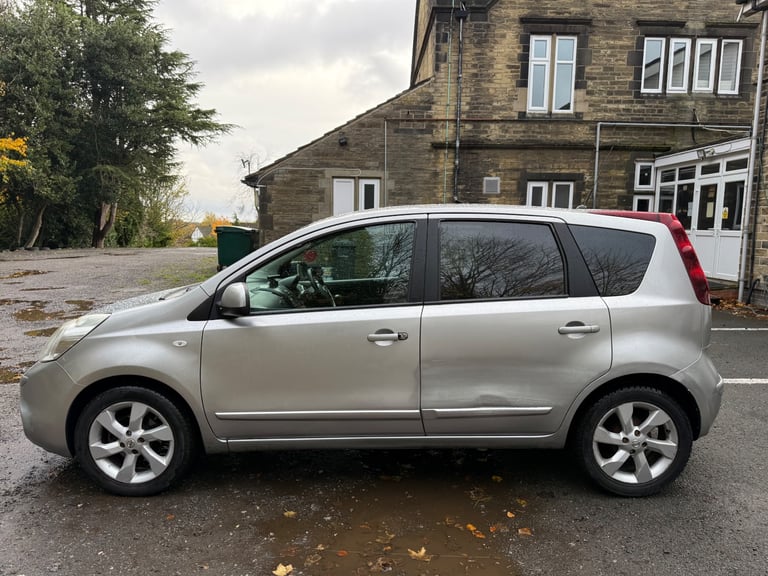 NISSAN NOTE 1.6 TEKNA AUTOMATIC SAT NAV REVERSE SENSORS 