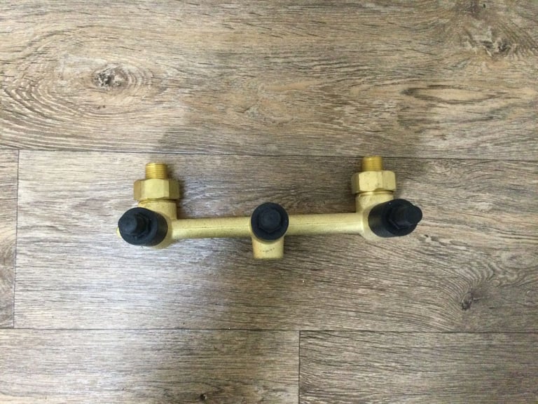 Rhoper Rhodes Basin Mixer Wall Mounted Tap