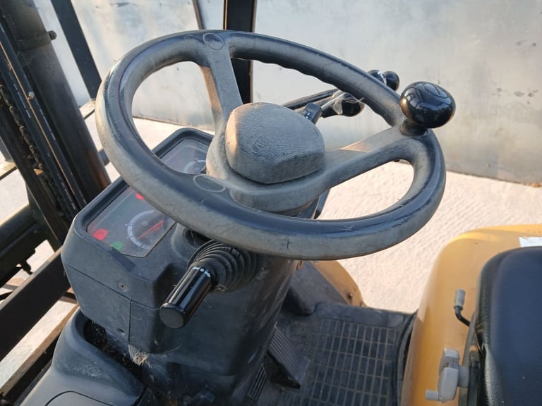 CAT DIESEL FOLKLIFT DOUBLE MASK FOR SALE