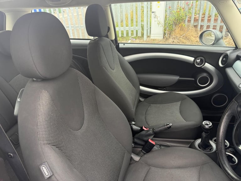 2011 MINI Hatch 1.6 Cooper Euro 5 (s/s) 3dr HATCHBACK Petrol Manual