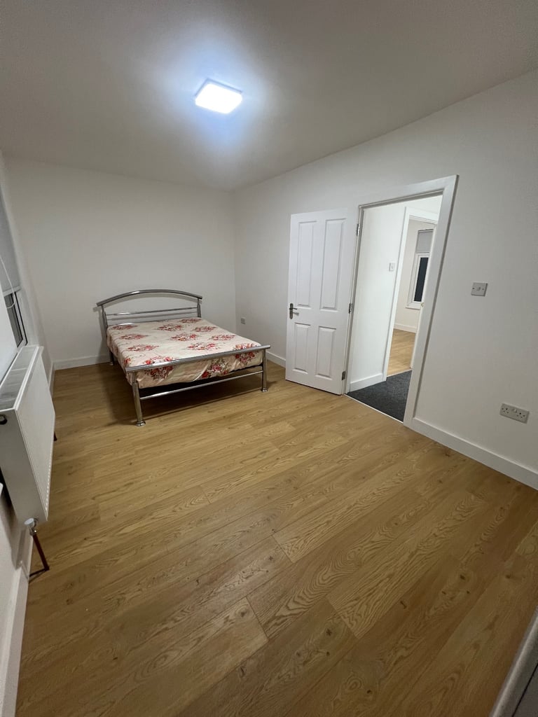 4 bed | IG3 8LB | £2400 | DSS Accepted