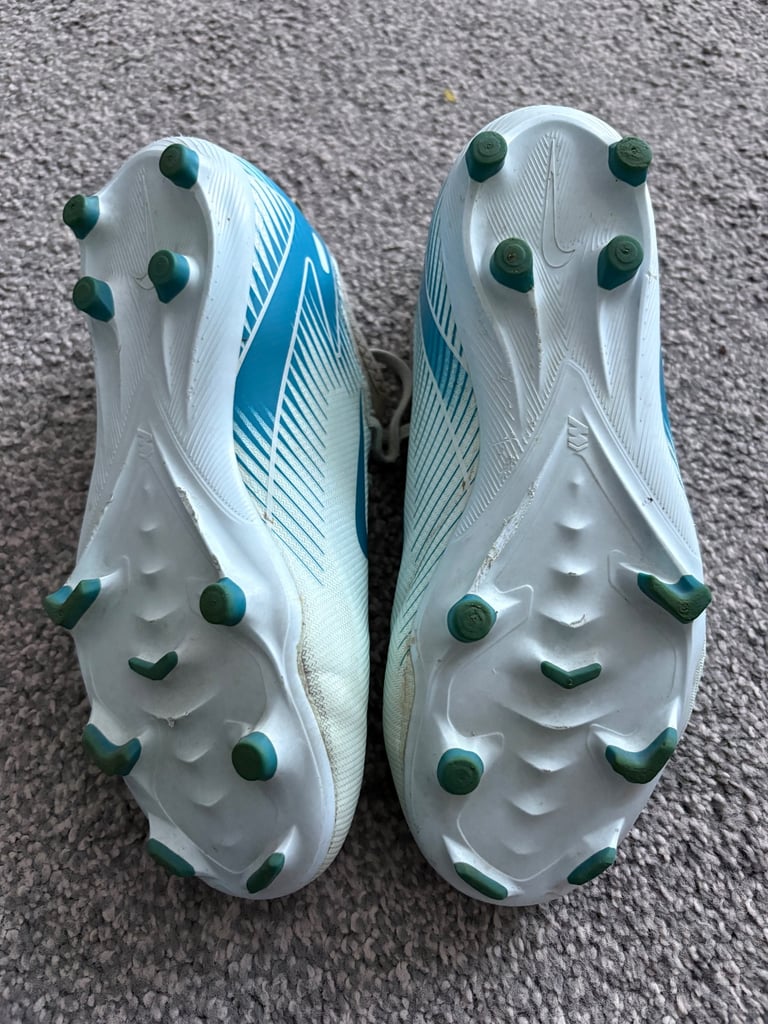 Kids football boots