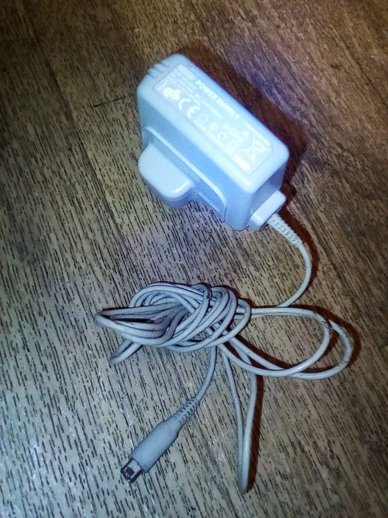 Nintendo.  Sp.  Charger 