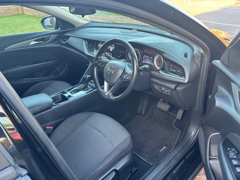 Vauxhall, INSIGNIA, Hatchback, 2018, Other, 1598 (cc), 5 doors