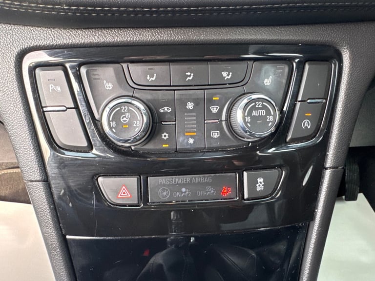 2018 Vauxhall Mokka X 1.4T ecoTEC Elite Nav 5dr HATCHBACK Petrol Manual