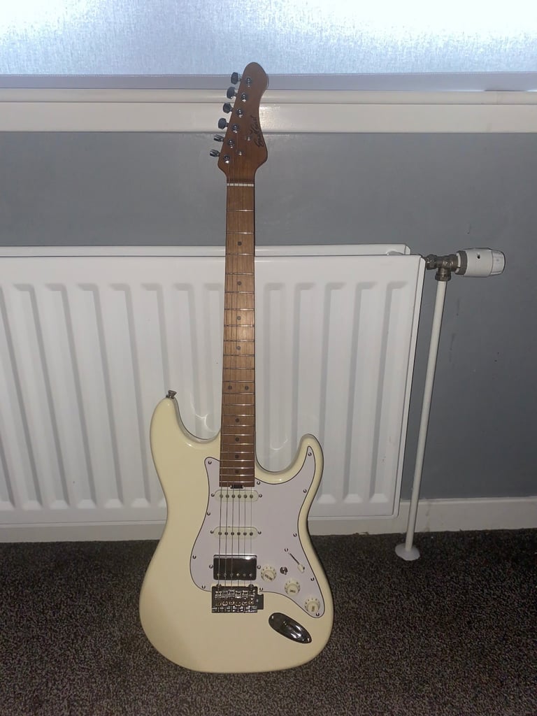 image for EastCoast Electric Stratocaster Guitar + Amp, Bag,Tuner,Cable