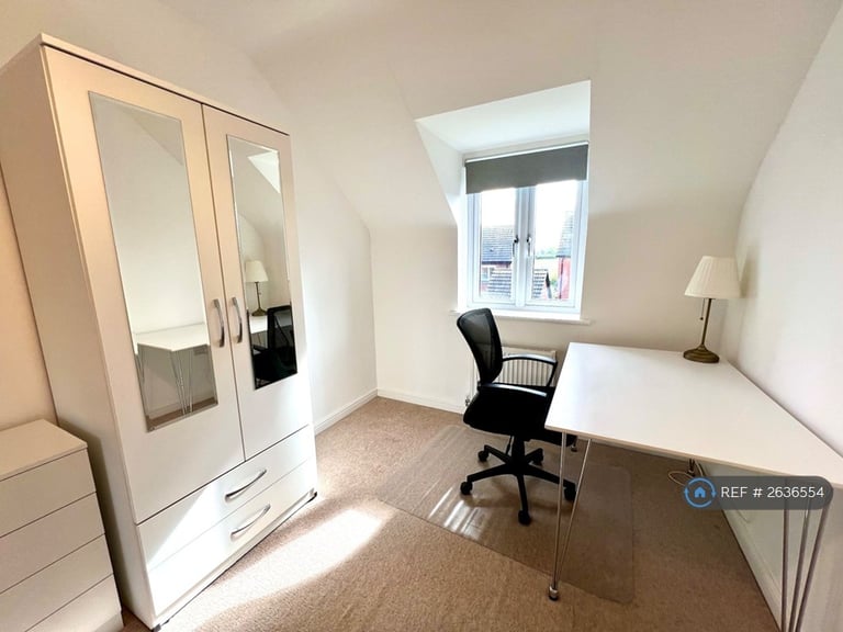 3 bedroom house in Admiral Way, Leamington Spa, CV31 (3 bed) (#2636554)