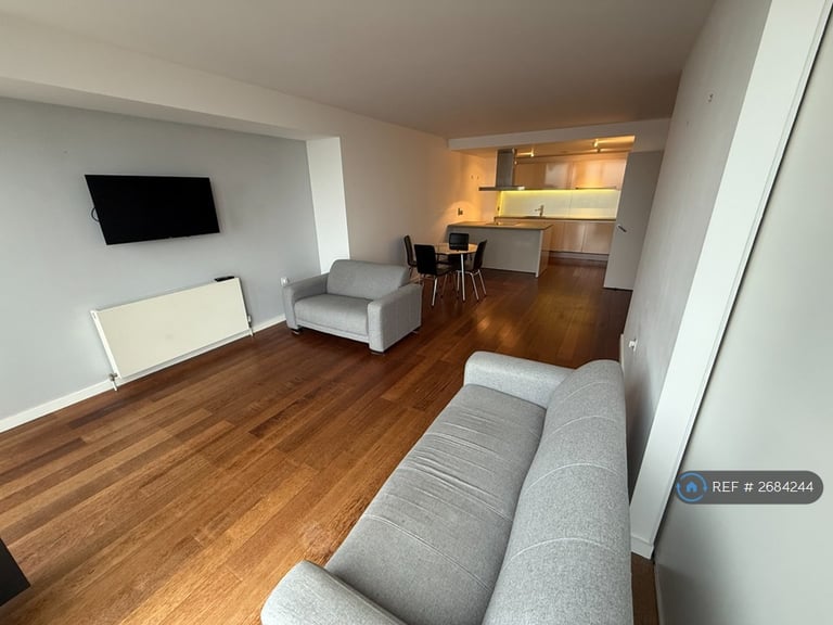 2 bedroom flat in Deansgate, Manchester, M3 (2 bed) (#2684244)