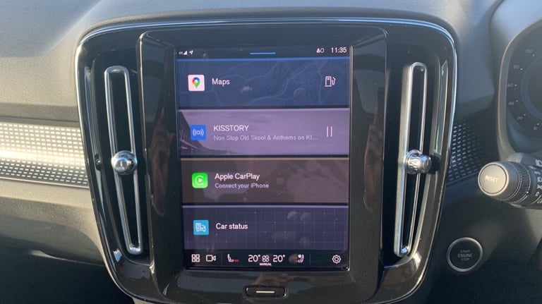 2023 Volvo XC40 Ultimate, B4 mild hybrid, Petrol, Dark ESTATE N/A Automatic