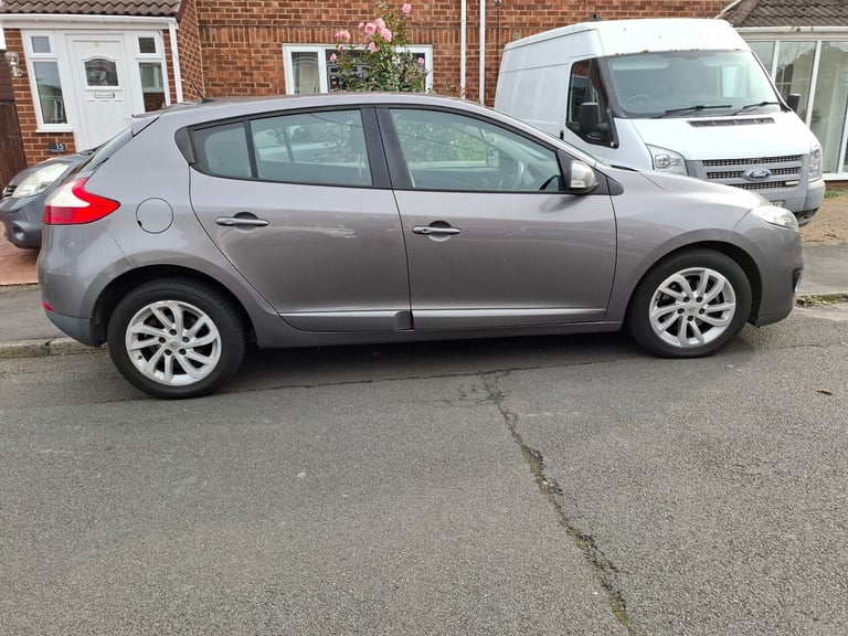 Renault, MEGANE, Hatchback, 2012, Manual, 1461 (cc), 5 doors