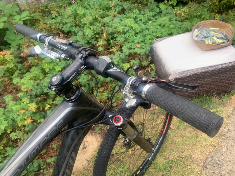 SPECIALIZED STUMPJUMBER MARATHON FULL CARBON 27 SPEED HARDTAIL/MTB,19” FRAME,ELIXIR CR 