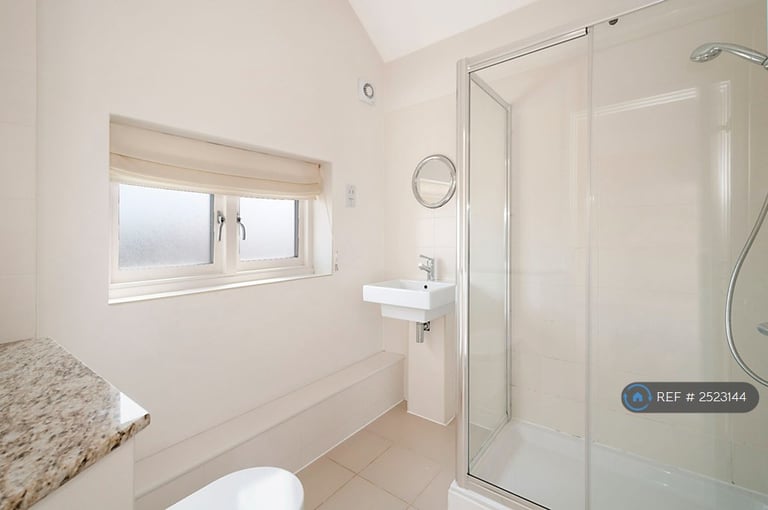 4 bedroom house in Braeburn Way, Kings Hill, West Malling, ME19 (4 bed) (#2523144)