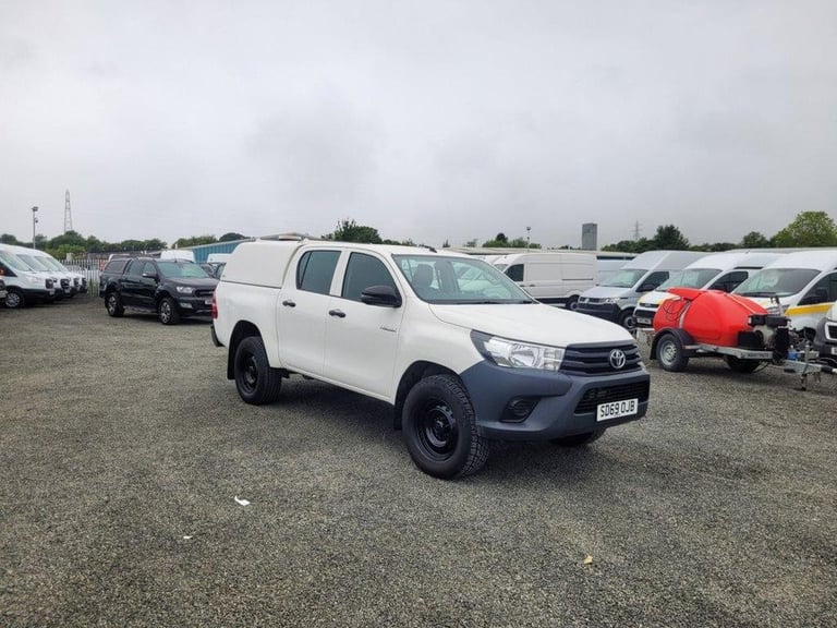 2019 ON 69 PLATE TOYOTA HILUX ACTIVE D-4D 4WD 2400CC DOUBLE CAB PICK UP ULEZ 