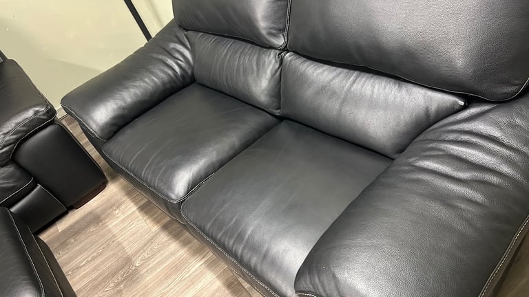 Black leather sofas 3&2&1& foot stool 