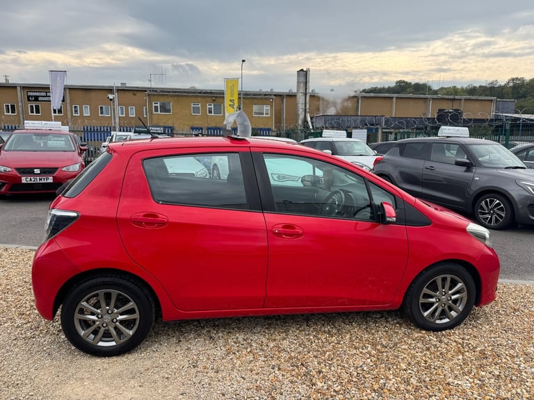 2014 Toyota Yaris 1.33 VVT-i Icon+ 5dr HATCHBACK Petrol Manual
