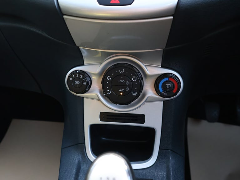 2012 Ford Fiesta 1.25 Zetec 3dr [82] HATCHBACK Petrol Manual