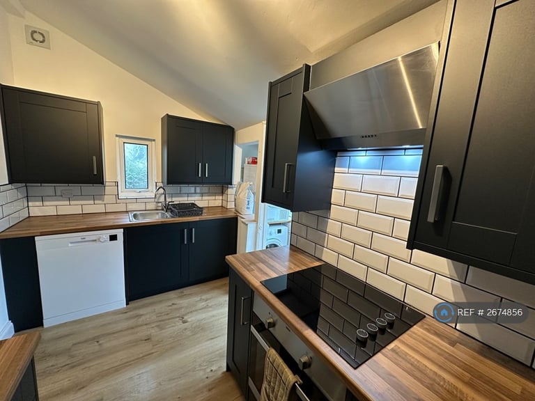 1 bedroom in Mount Gould Road, Plymouth, PL4 (#2674856)