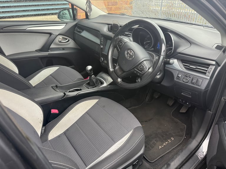Toyota, AVENSIS, Saloon, 2016, Manual, 1598 (cc), 4 doors