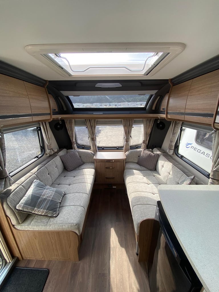 2017 Coachman VIP 545