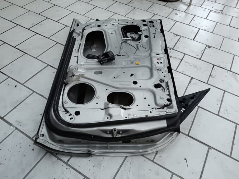 Lh front door for Subaru Forester