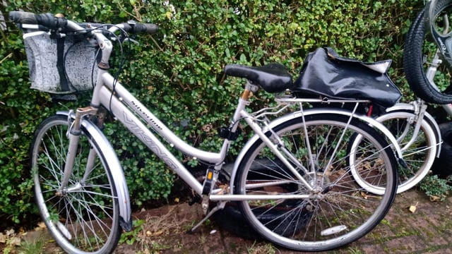 Woman's hybrid bike in Southside, Glasgow Gumtree