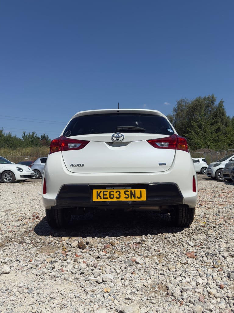 2025 Toyota Auris PETROL AUTOMATIC 1,5L Hatchback HYBRID ELECTRIC Manual