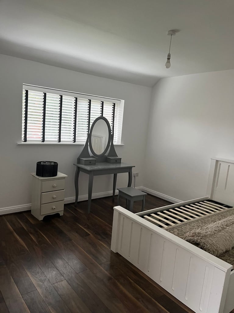 3bed semi detached house 