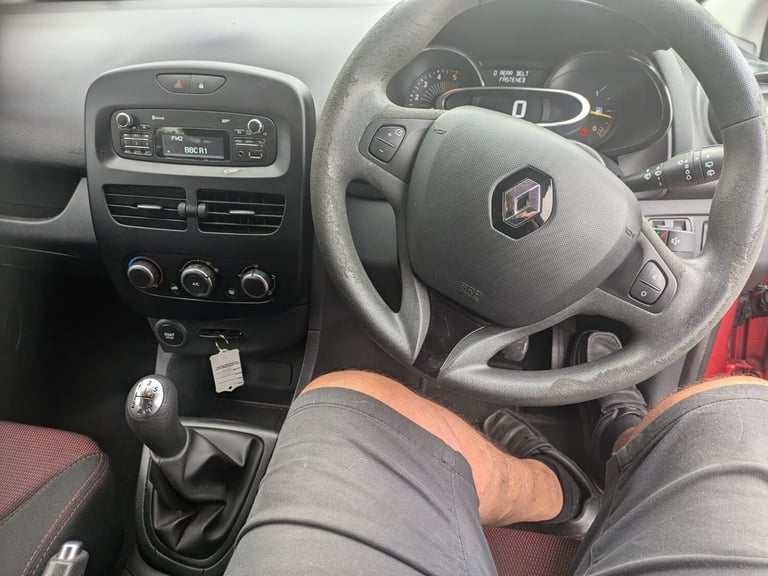 2015 Renault Clio 1.5 dCi 90 ECO Expression+ Energy 5dr HATCHBACK Diesel Manual
