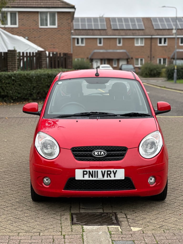 2011 KIA Picanto 2 Automatic 1.1L Petrol Full Kia Service History 1YR NEW MOT 44,000 Mileage 1 OWNER