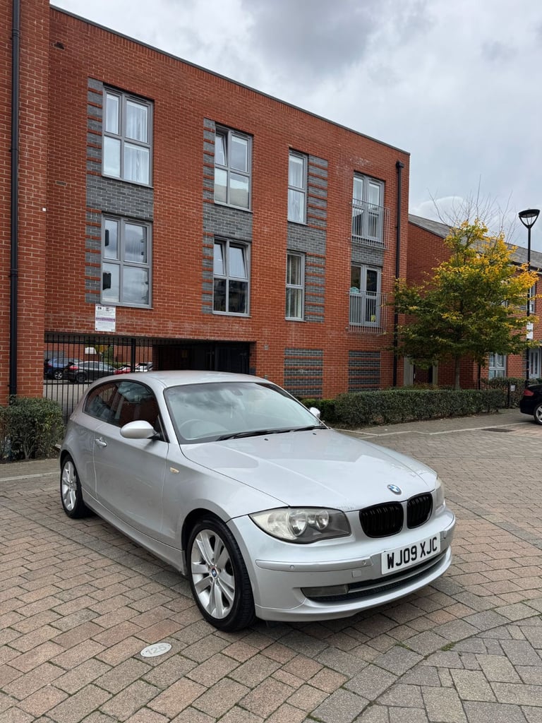 BMW, 1 SERIES, Hatchback, 2009, Manual, 1995 (cc), 3 doors