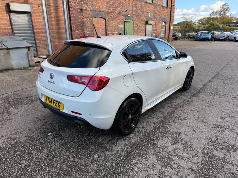 2014 Alfa Romeo Giulietta 2.0 JTDM-2 Exclusive 5dr HATCHBACK DIESEL Manual