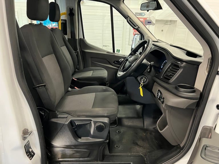 2020 Ford Transit 2.0 EcoBlue 130ps H3 17 Seater Trend MINIBUS Diesel Manual